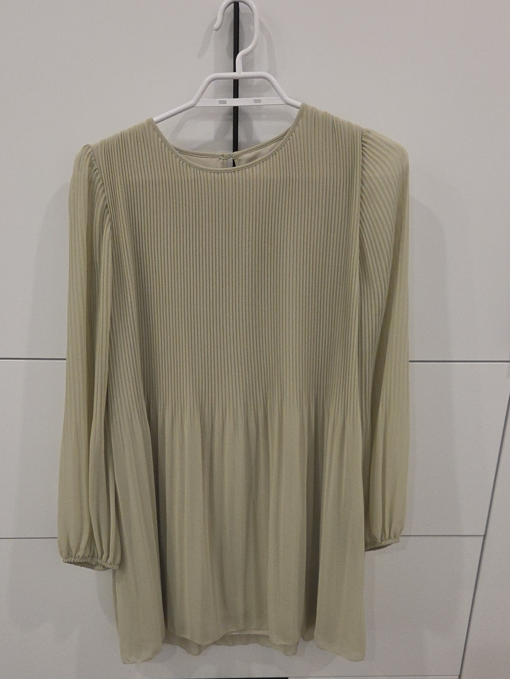 Wilfred Sage Green Pleated Long Sleeve Dress